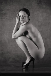 Verdeckt Nude Akt Tisch Bremen Model