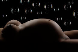 Babybauch Schwangerschaft Seifenblasen Fotograf Bremen